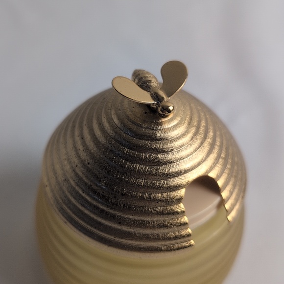 AVON VINTAGE BEEHIVE - Picture 2 of 5